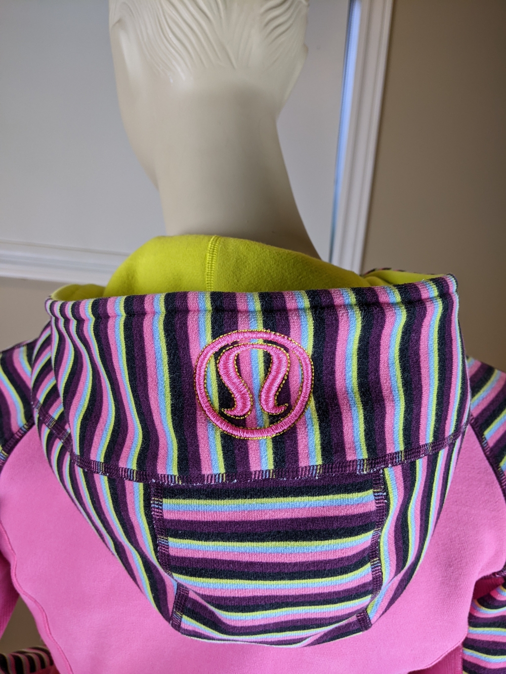 Lululemon Scuba Afterglow Split Pea Striped Sleeve Hoodie - Picture 8 of 8